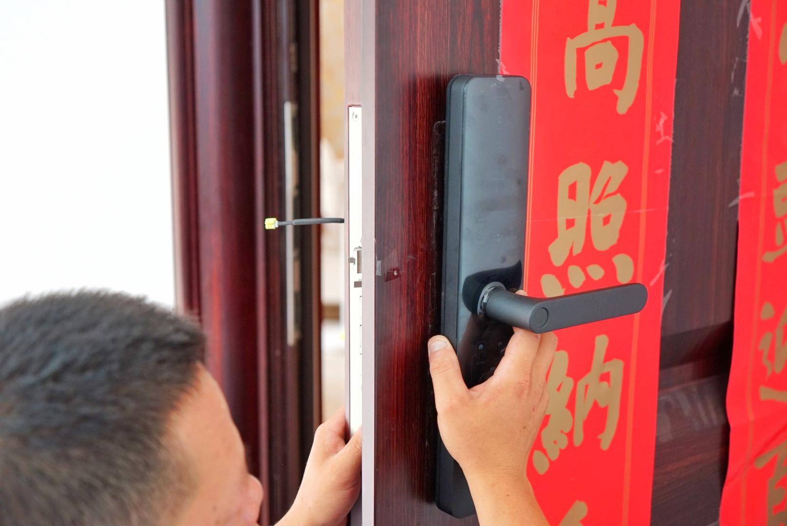 小米智能门锁e能用小米手机开吗,小米智能门锁e家和1s哪个值得入手