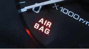 锐界安全气囊警告灯亮怎么回事,安全气囊灯亮故障维修大概多少钱