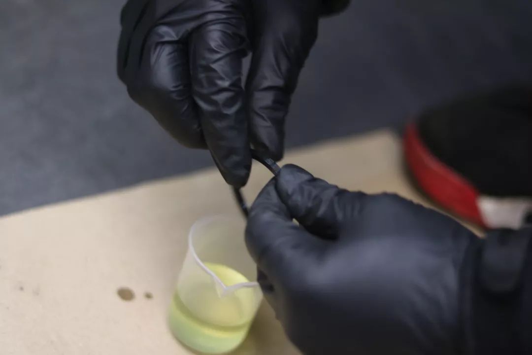 怪兽修车：翻新“残损不堪”的二手霸道LC150，满血复活变新车