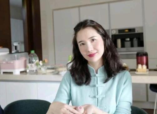 董花花怎么嫁给蒋凡的,董花花蒋凡净身出户真实吗