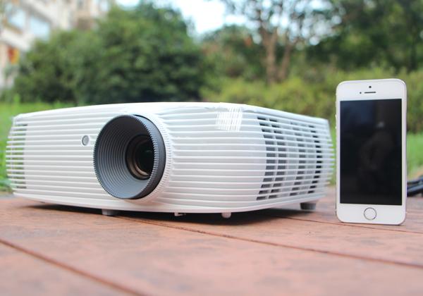 实用才是大面子，100吋无屏电视来啦-AcerH5382BD投影机测评