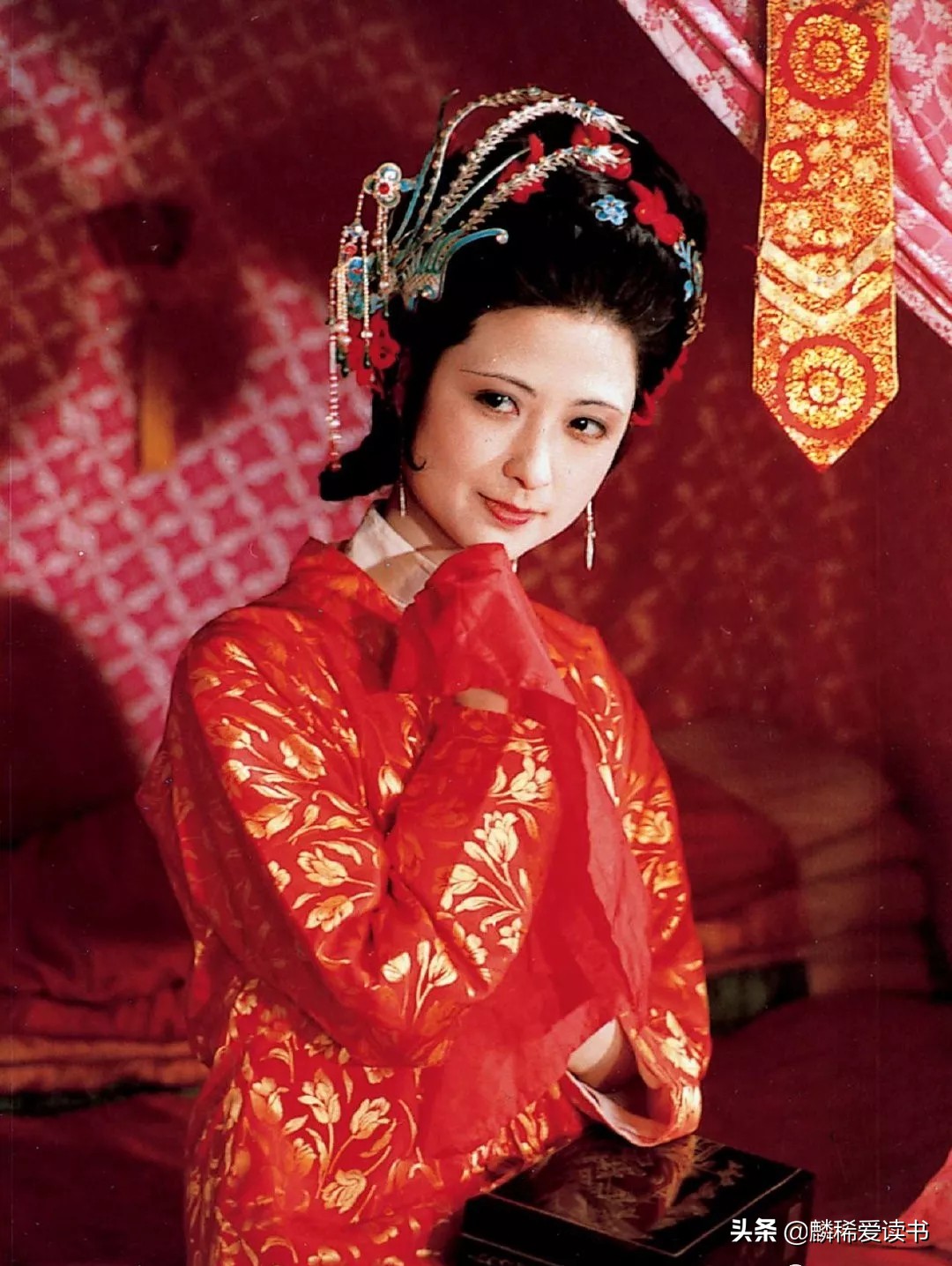 麟稀读红楼：他家世显赫，仪表堂堂，精明能干，却活成一个浪荡子