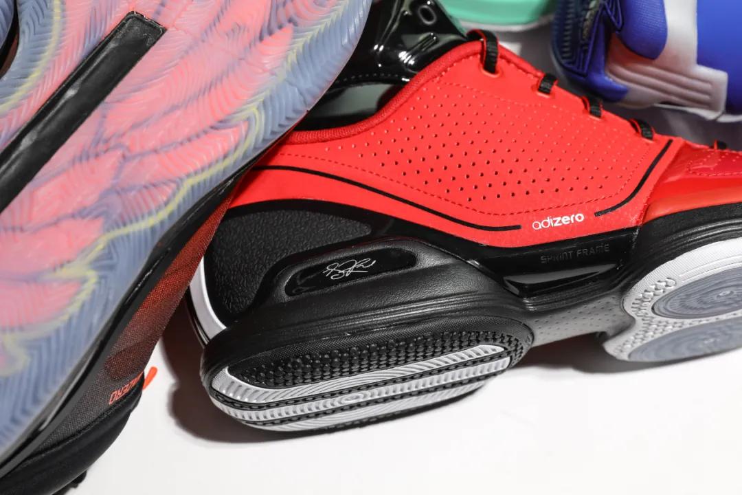 新鞋一出即打折？这几双阿迪篮球鞋的二级市场行情竟然如此坚挺