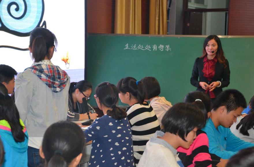 高中生到底是住校好？还是走读好？班主任：家长可不能大意