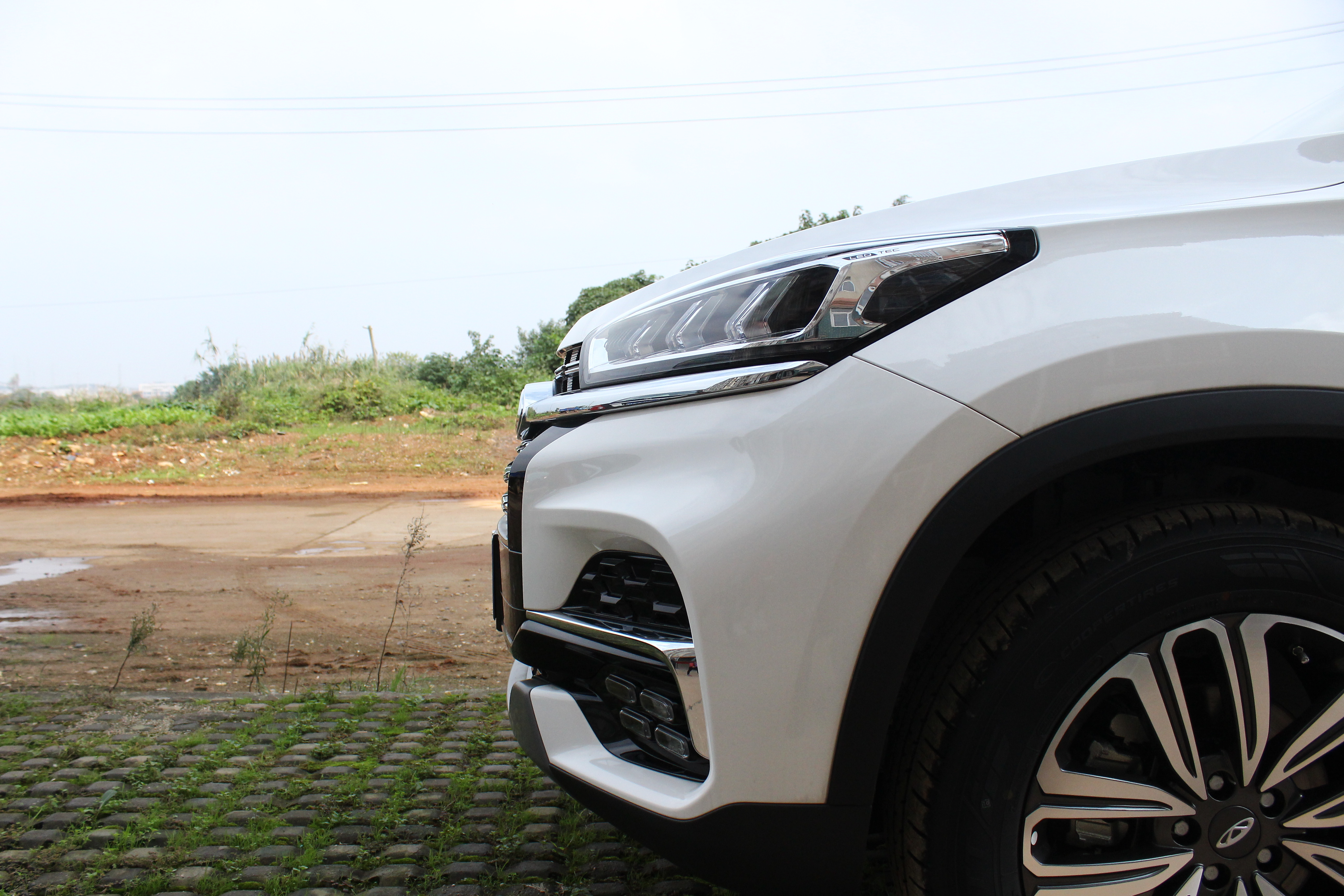 瑞虎8缺点有哪些,瑞虎8空间大吗