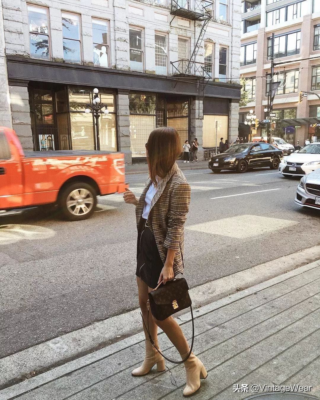 很难买到的lv到哪里买,现在的lv能买吗