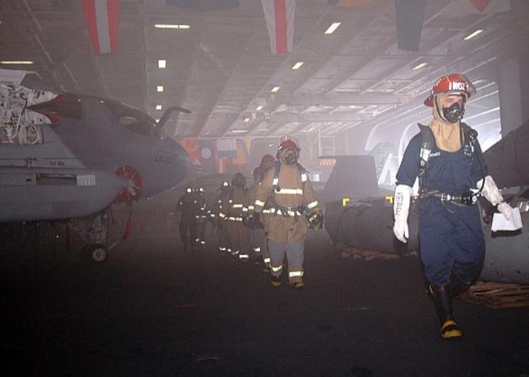 美军航母损管,神级损伤是什么造成的