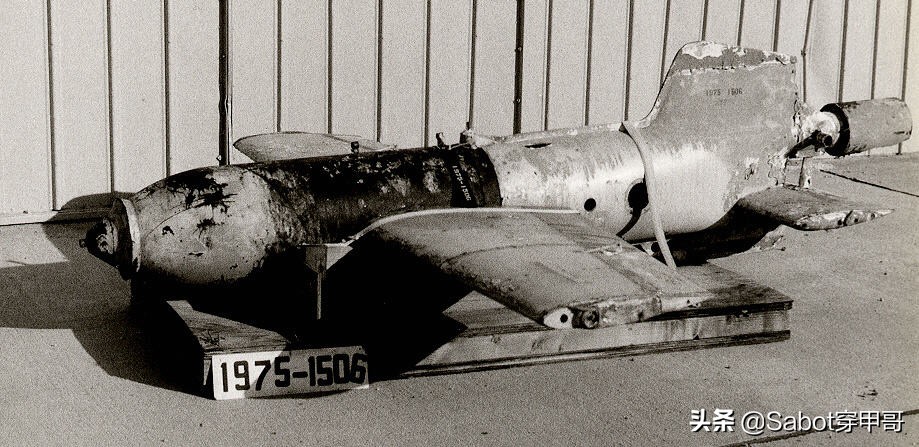 二战德国空射v1导弹,二战轰炸机投弹器