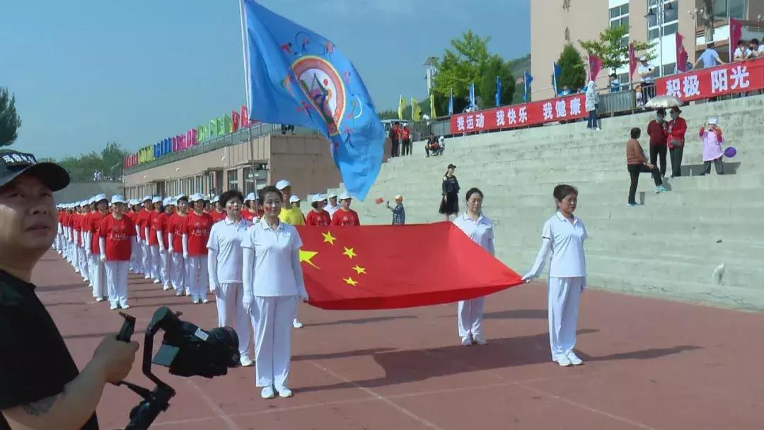 徒步看到的风景是不一样的,徒步的美在于看到不一样的风景