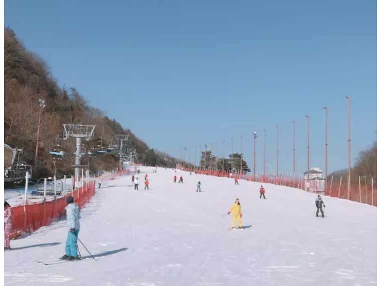 韩国滑雪场哪个最好玩,国内必去十大滑雪场滑雪攻略