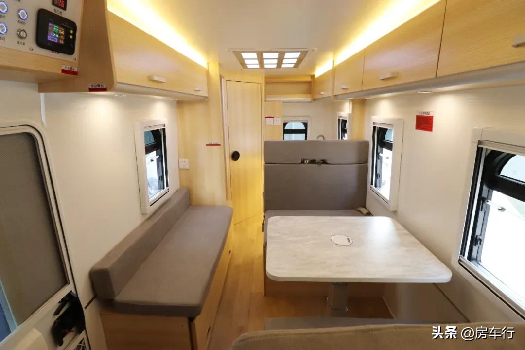 房车价格5-10万元低顶b型房车,房车大全20-30万的c型高档房车