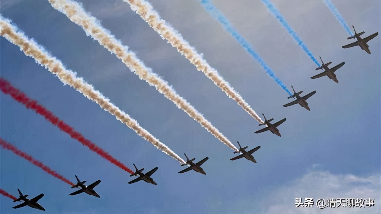 童年的疑惑，为什么飞机会有“白线”？终于理解了