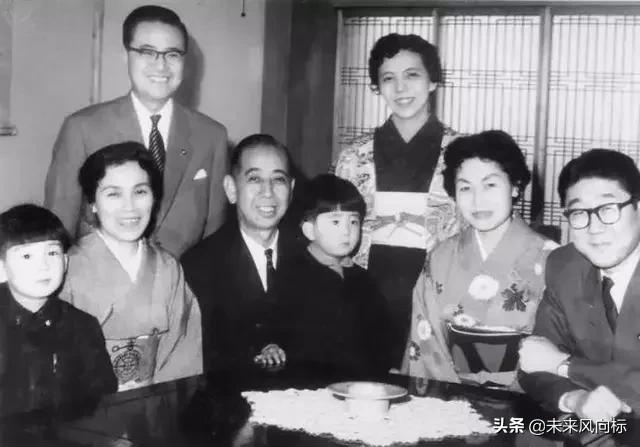 日本政坛五大家族,日本五大政治家族和德川家族