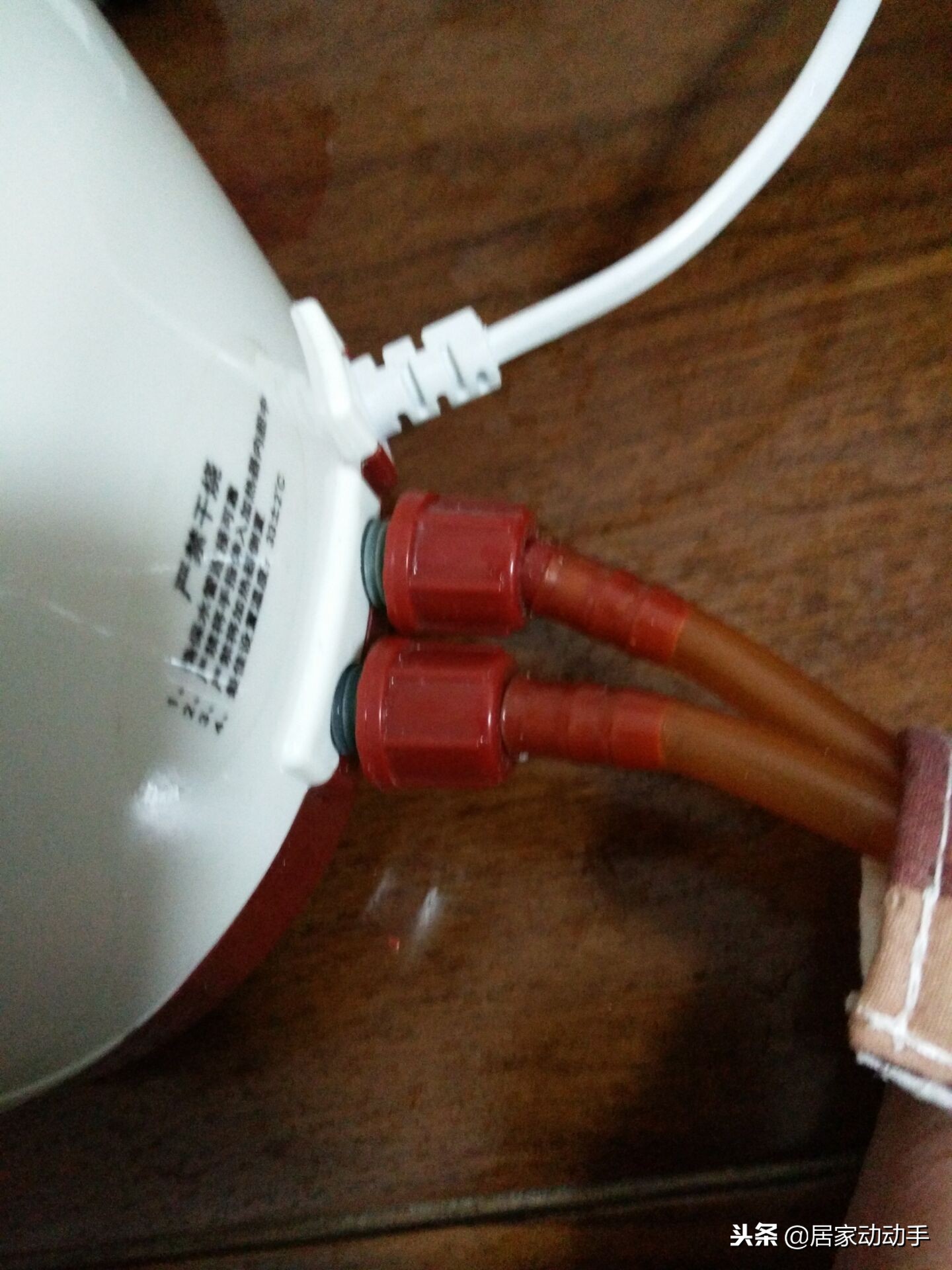 水热毯漏水是怎么回事,水暖毯水箱漏水怎么回事