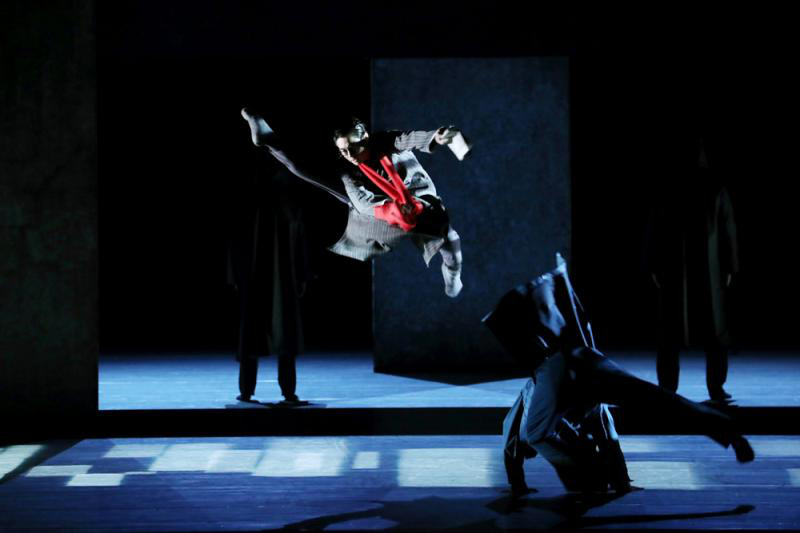 用舞蹈追忆给予我们未来的英雄2020舞剧《永不消逝的电波》杭州