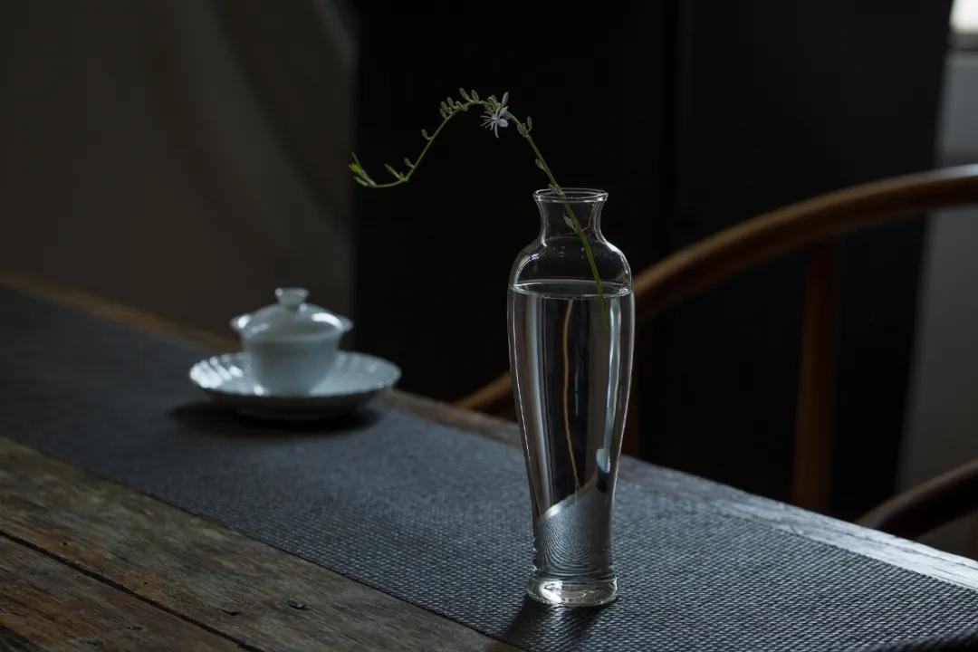玻璃花器适用于什么花材,好看的玻璃花器
