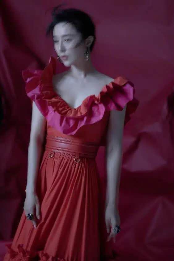 范冰冰霸气穿衣风格真空西装,范冰冰西装霸气侧漏写真