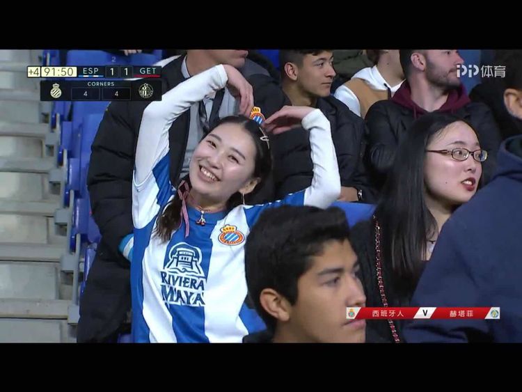 眉飞色舞！武球王怒射让美女球迷high了！国足时期梦魇再现