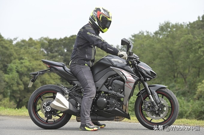 测评川崎zrx1200视频,川崎z1000和宝马s1000r选哪个