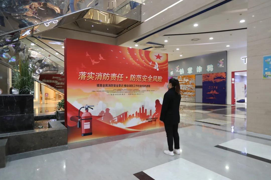 综合体换装“救援橙”！“橙色力量”消防街区邀你一起来打卡！