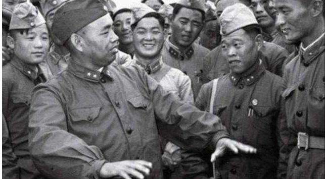 上将*世友许**刚烈一生，但谈起家人们所受的苦难时，却哭得像个孩子