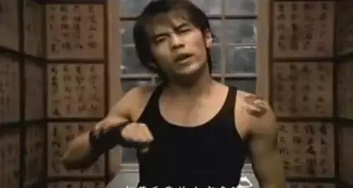 唱歌只是副业？双截棍行云流水的周杰伦，功夫才是他的本命