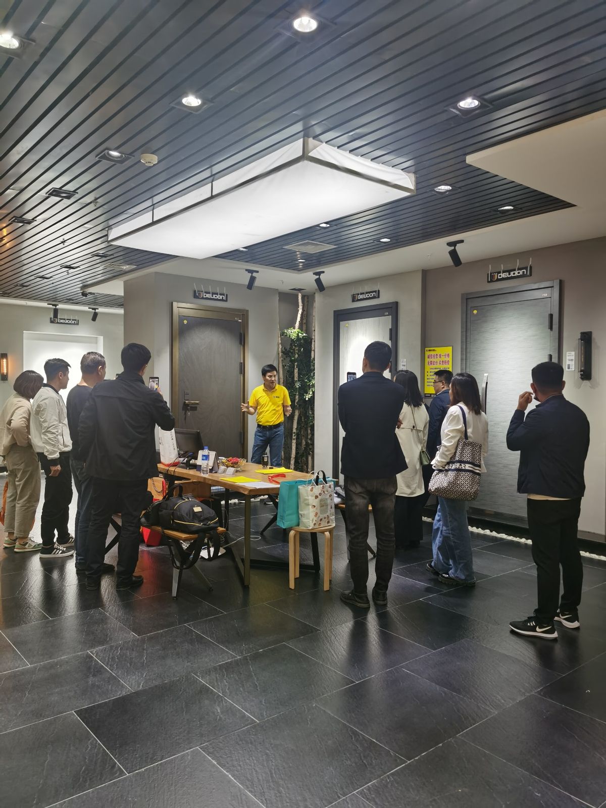 新政策，新腾飞—德盾河北省优秀加盟商签约大会