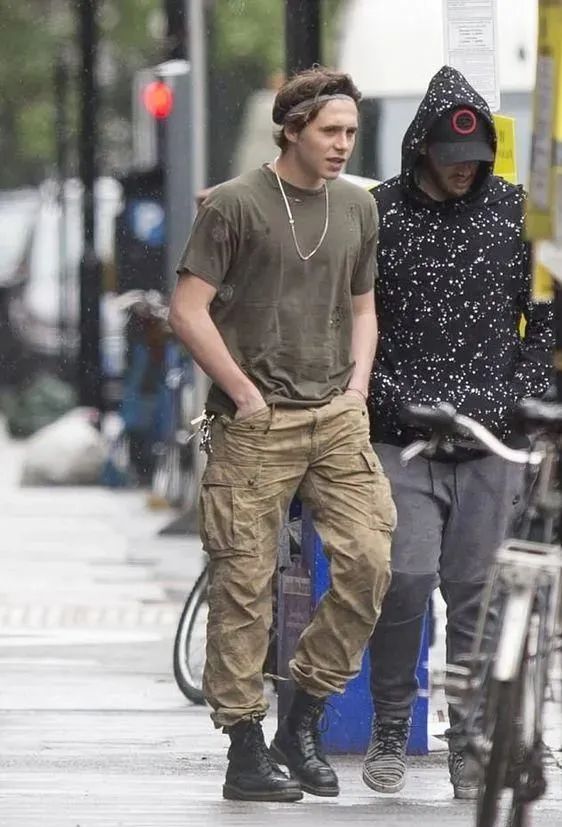 贝克汉姆的三个儿子颜值巅峰,贝克汉姆三个儿子哪个关系最好