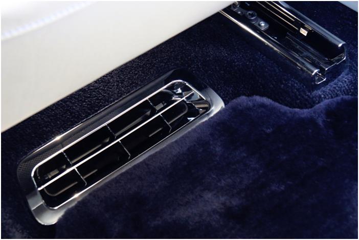 试驾劳斯莱斯古思特新款,新款劳斯莱斯古思特沉浸式体验