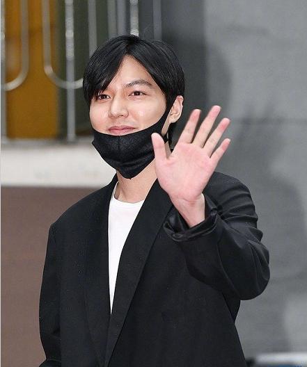 李敏镐退伍的最新消息,李敏镐微博