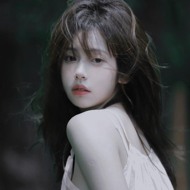 逃避的时候，巨蟹座想要有人把自己拥入怀中