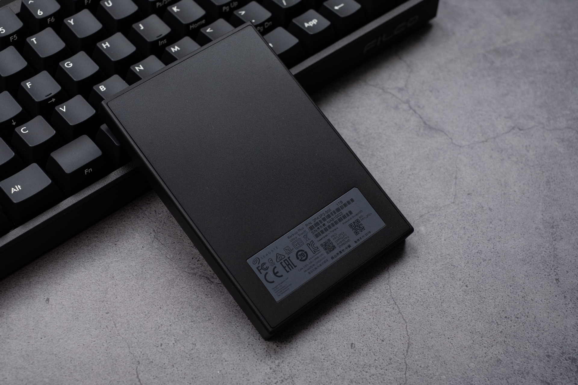 硬件级别安全加密硬盘,让日常工作更放心,避免商业敏感文件泄密