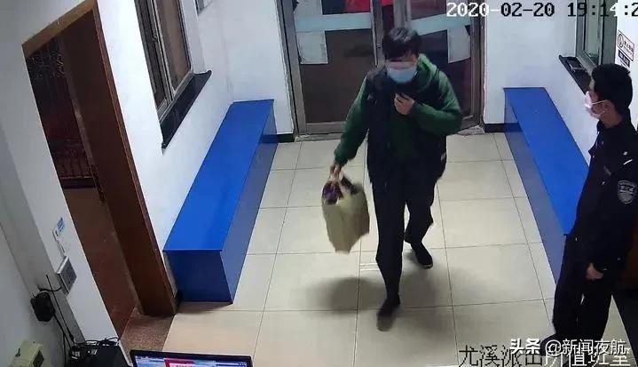 泉州男子卖口罩月入百万送口罩,男子卖假口罩民警让他自首