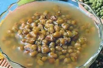 梅雨季节吃什么主食,梅雨季节吃什么中药养生