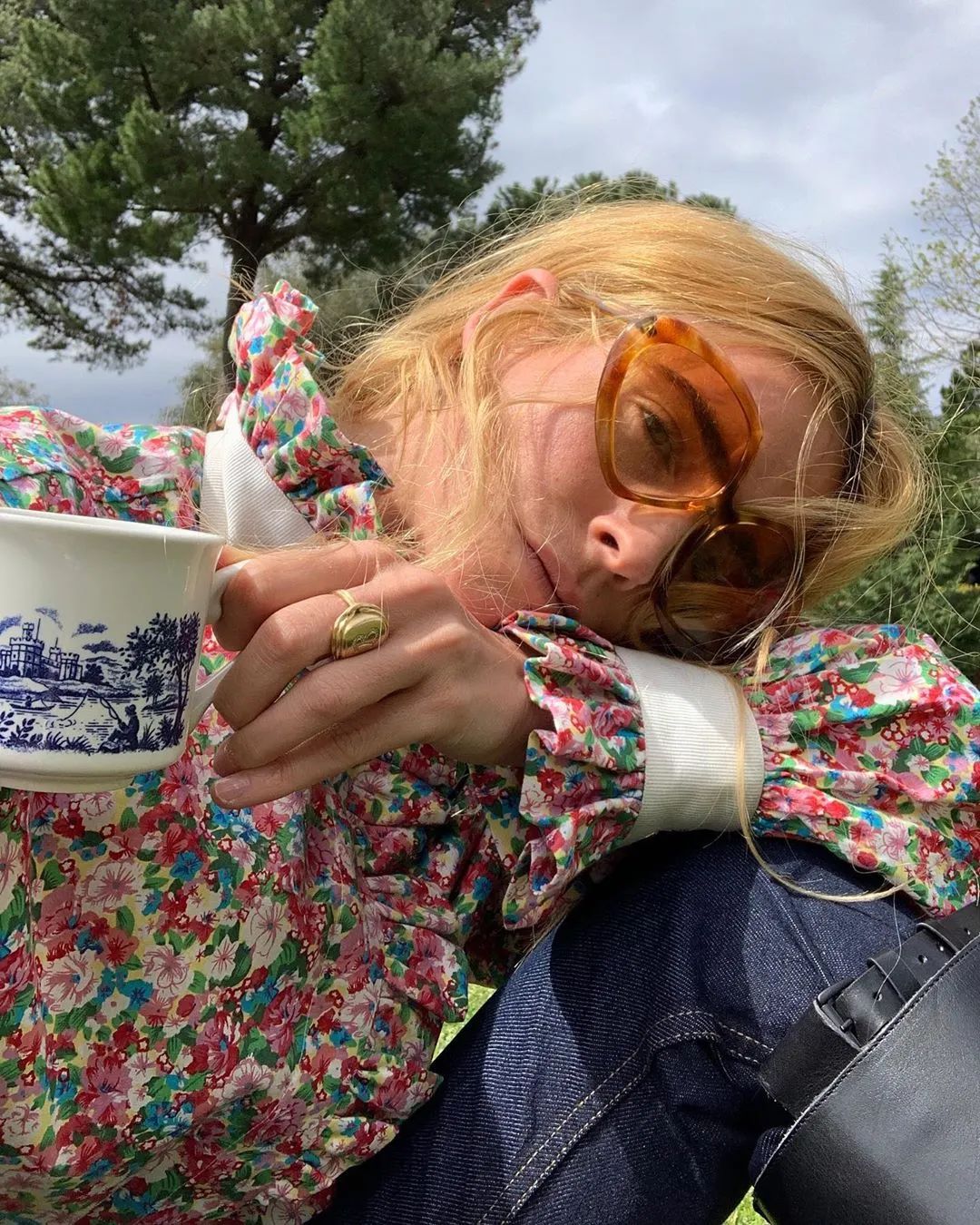 女士怎么挑选适合自己的墨镜,怎么选墨镜框适合脸型