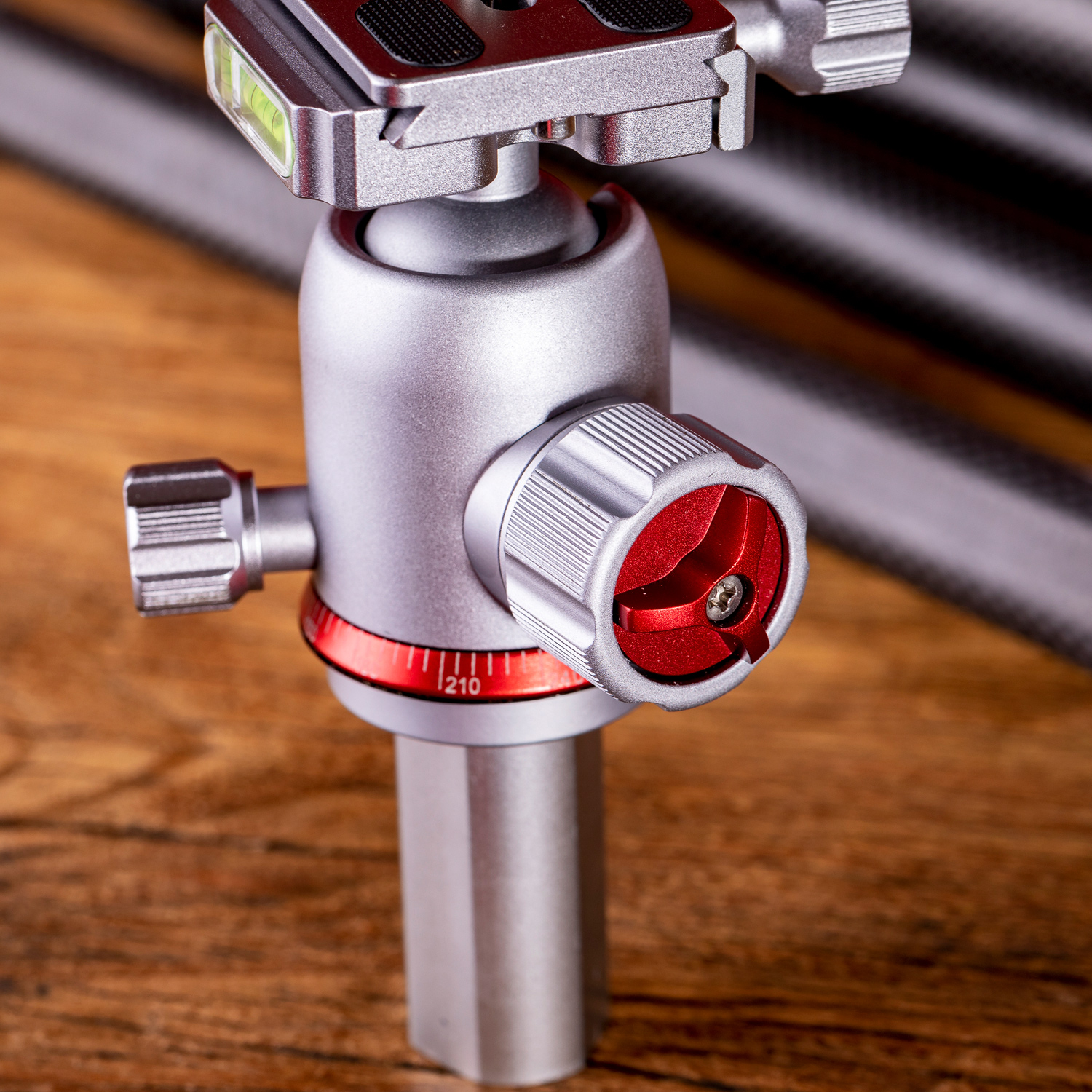 出门拍照装备,佳鑫悦三脚架黑色圈有什么用