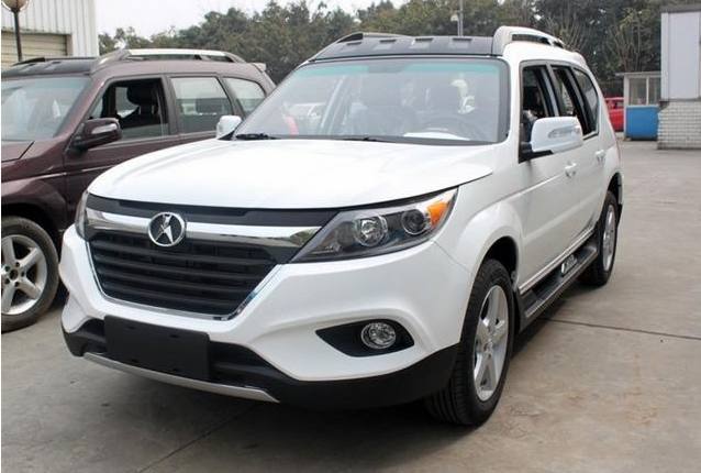 外形酷似奔驰的车叫什么,不见车标的奔驰