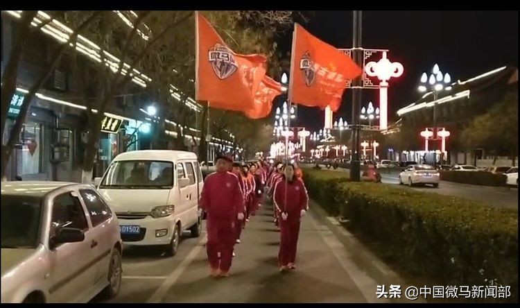 海州体育馆一路同行健步队,连云港微马海州健步队