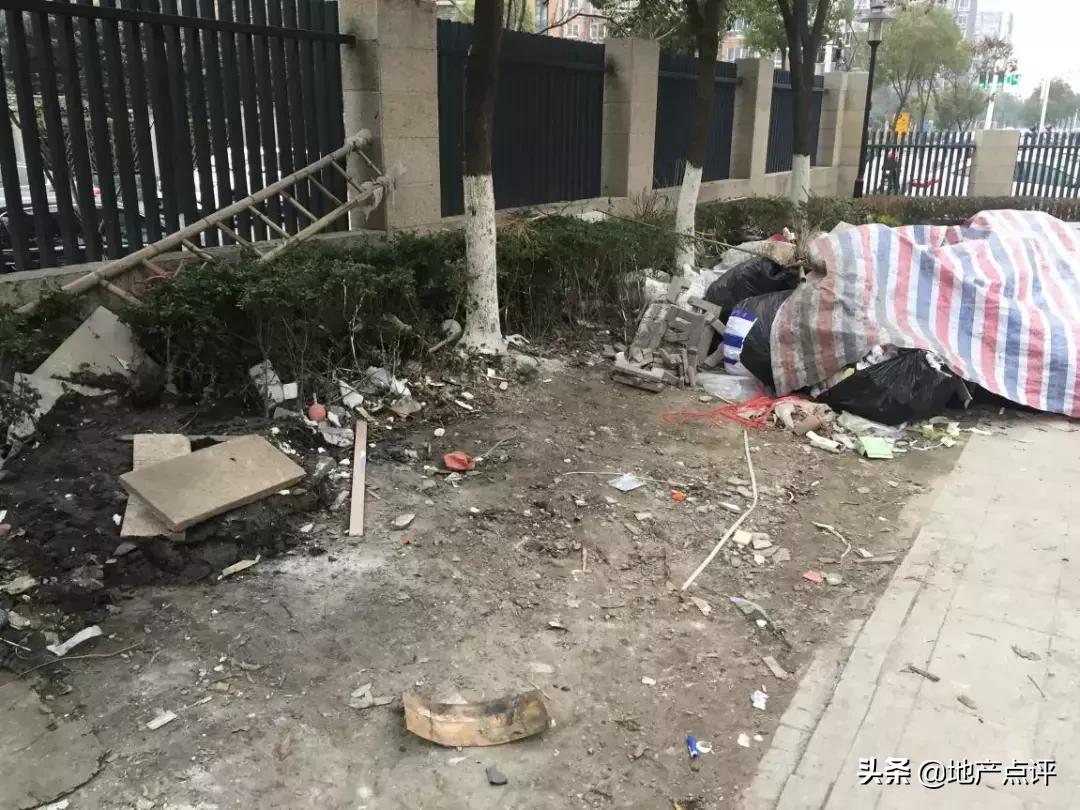 南京垃圾房失火,南京小区火灾小区物业费多少