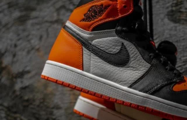 你的鞋柜里有这么一双小脏鞋吗,你的鞋柜里有几双凉鞋