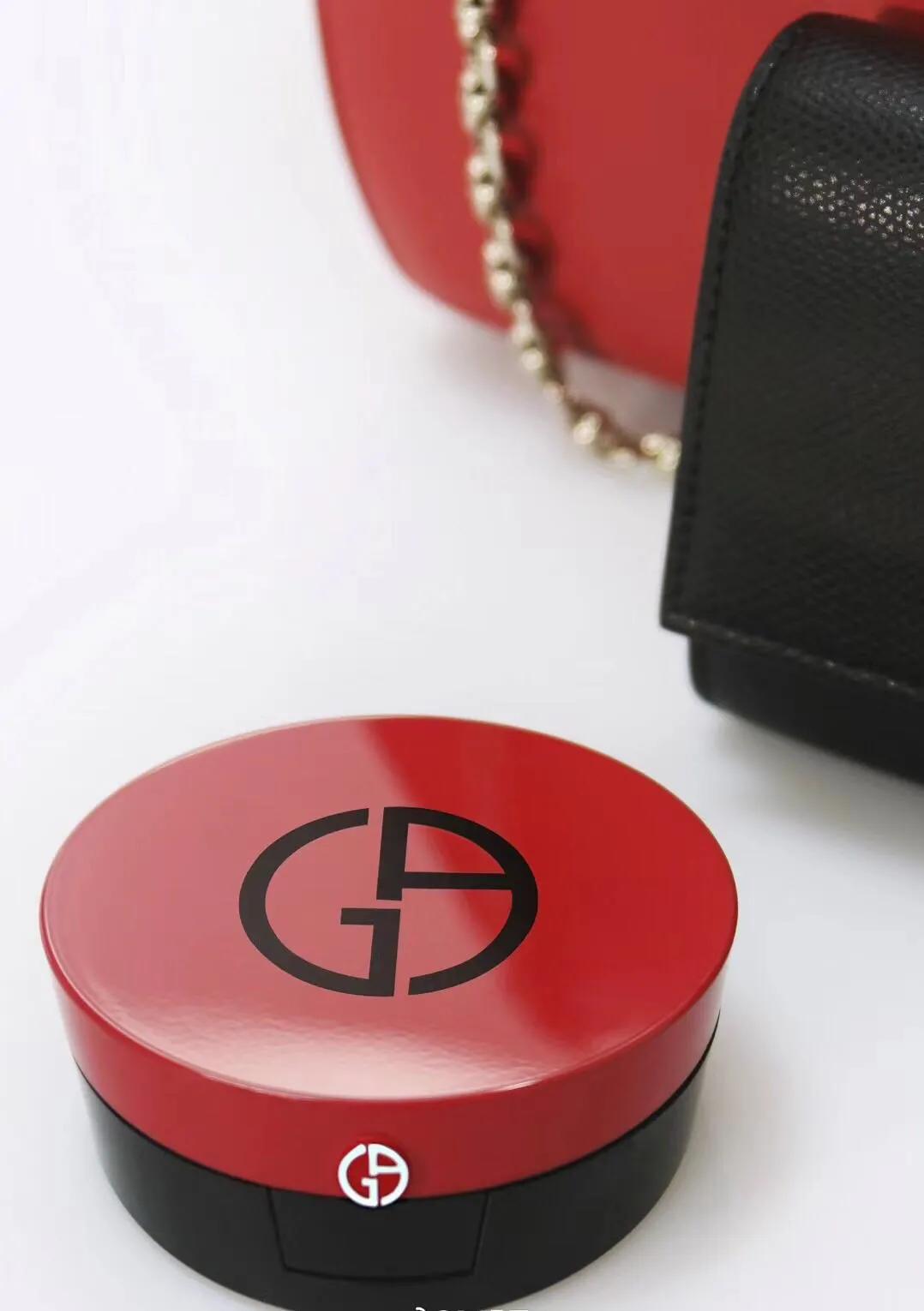 真正的阿玛尼 (褒贬不一的阿玛尼)