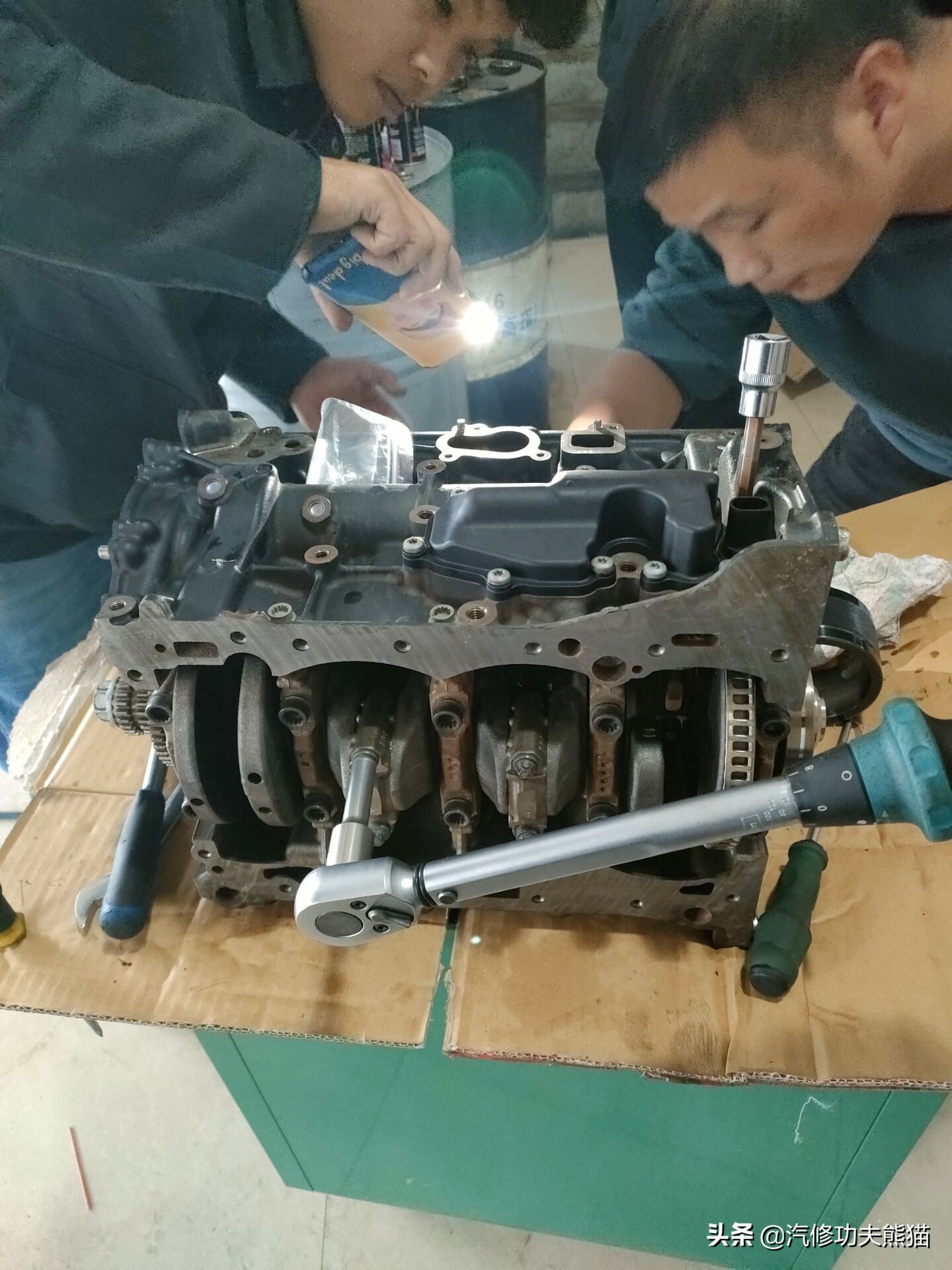 大众帕萨特烧机油维修费要多少,4s店解决不了问题该找谁