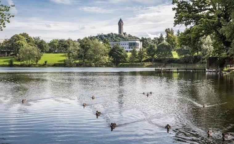 浼︽暒澶у鐜涗附濂崇帇瀛﹂櫌,浼︽暒鐜涗附濂崇帇澶у浠嬬粛