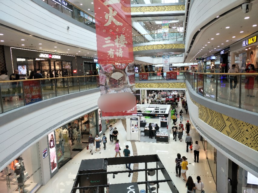 南宁三个万达人流对比,南宁江南万达几点人多