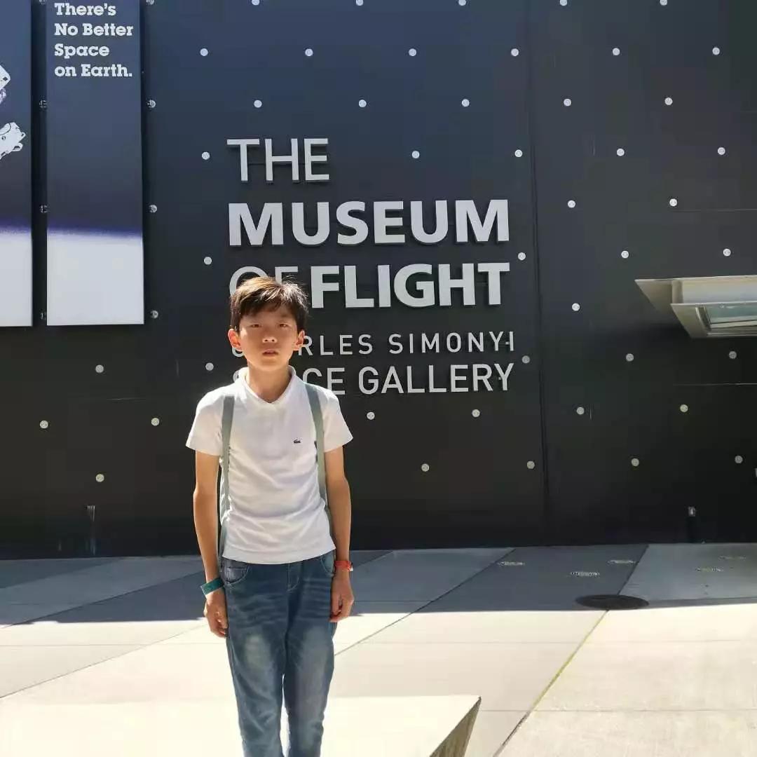 让自己成为孩子成长路上的摆渡人,父母是孩子成长路上的摆渡人