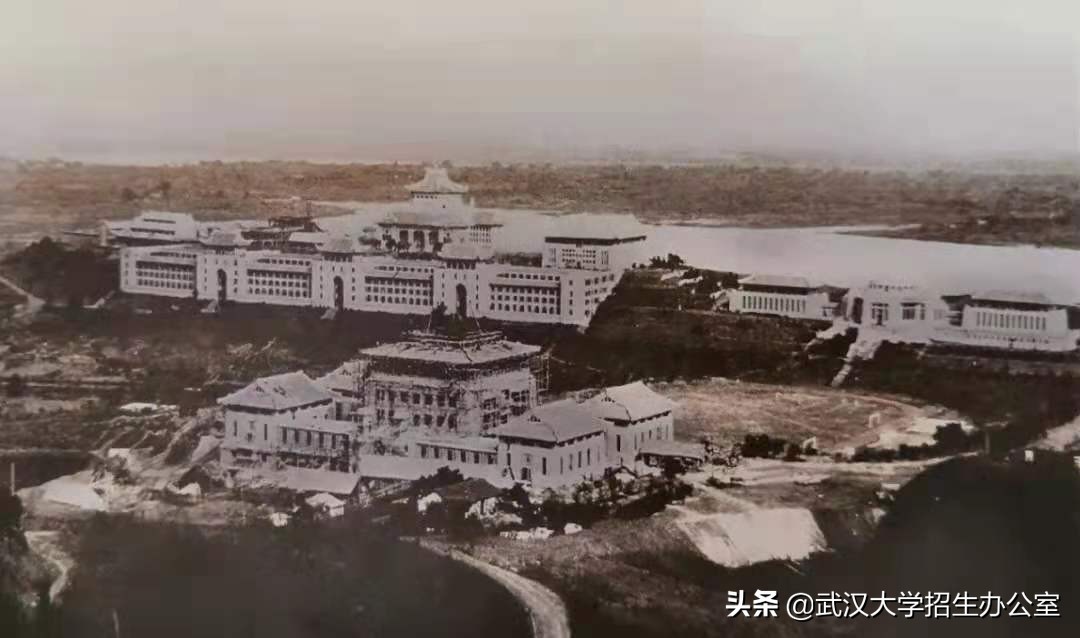 中国最美大学：坐拥26栋“全国重点*物文**保护单位”，走出上百位院士！