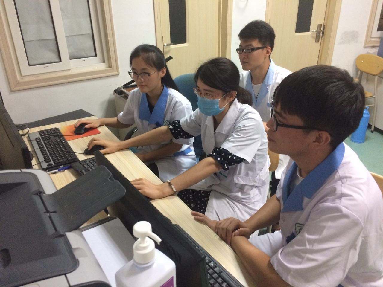 专科生学医前景如何,专科生学医哪些就业前景好