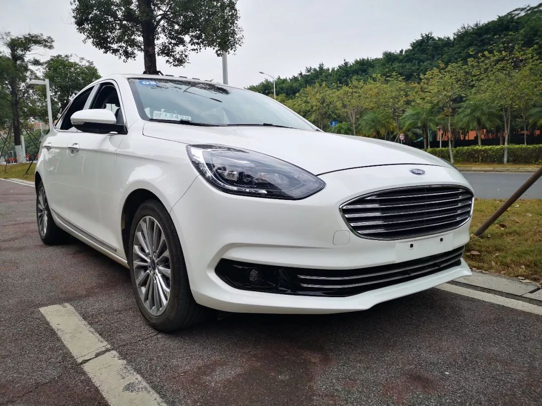 试驾最新款福特福睿斯视频,2018款福特福睿斯手动挡试驾