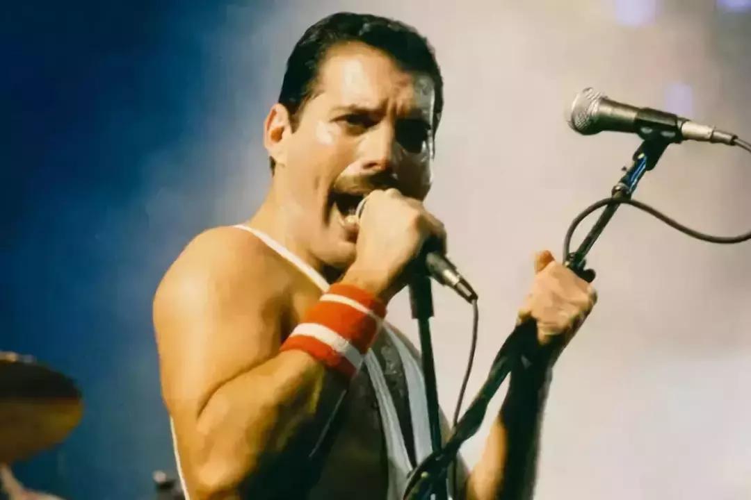 皇后乐队《波西米亚狂想曲》简介,皇后乐队波西米亚狂想曲发行过程