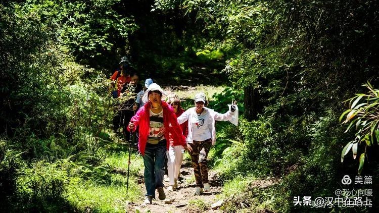 汉中圈子崖天坑,汉中镇巴圈子崖天坑旅游攻略
